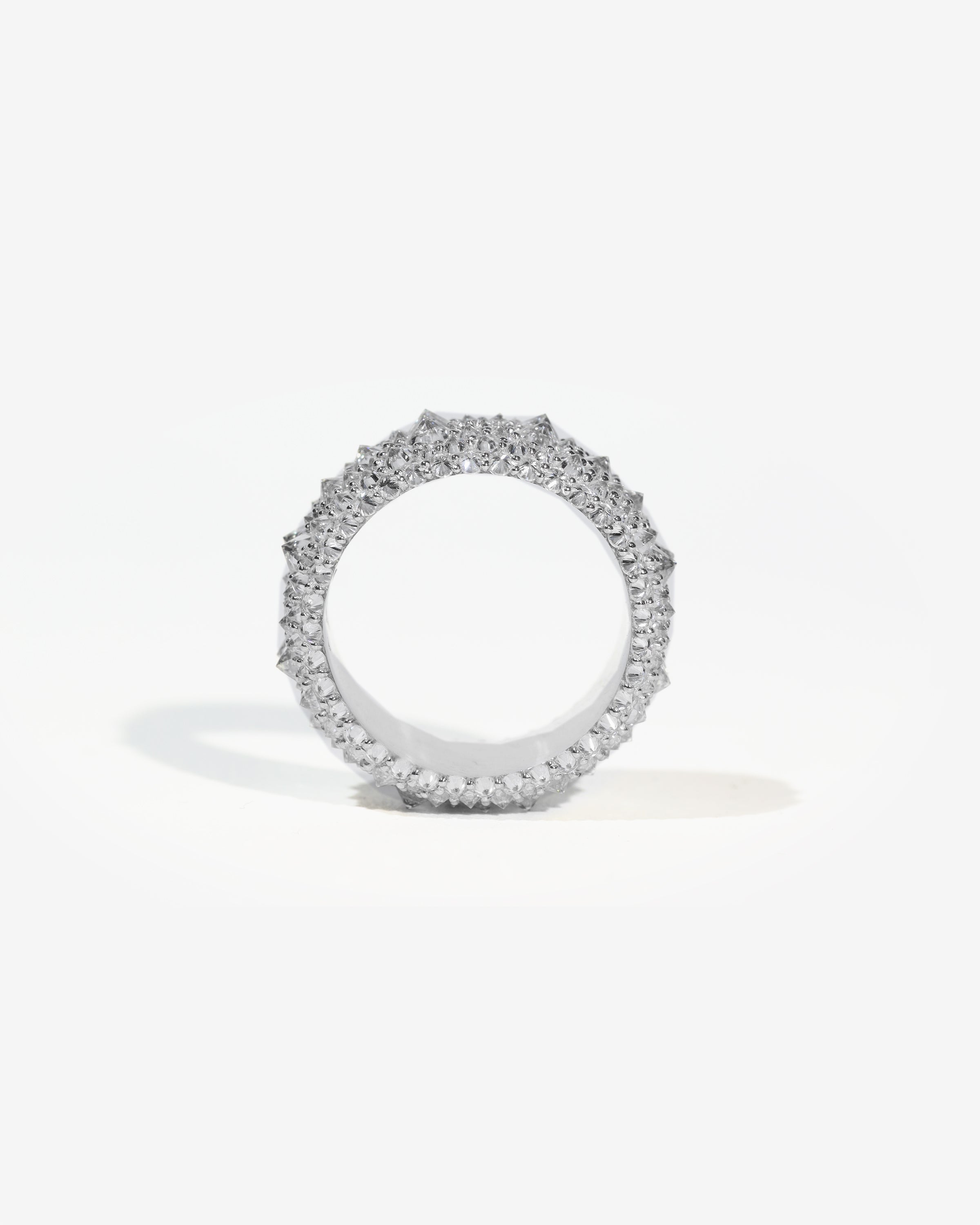 The Inverted Diamond Band in white metal — side profile