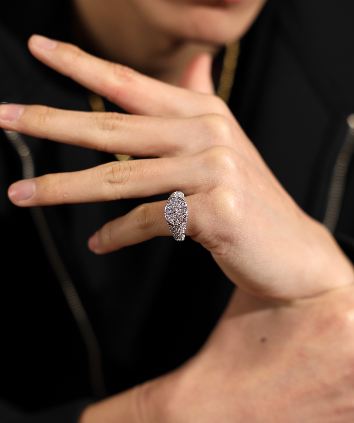 Oval Mosaic Ring — White Gold view 2 | colour:white